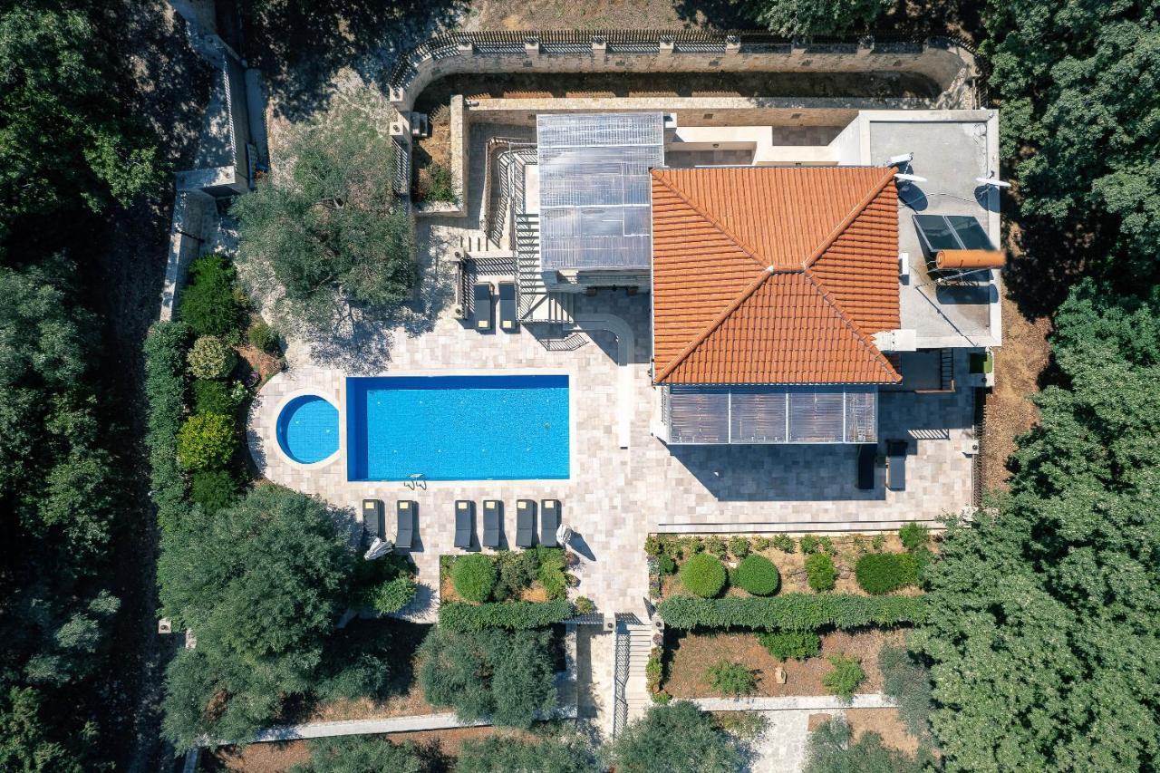 วีเดรี เอสเตท Villa Vederoi ภายนอก รูปภาพ